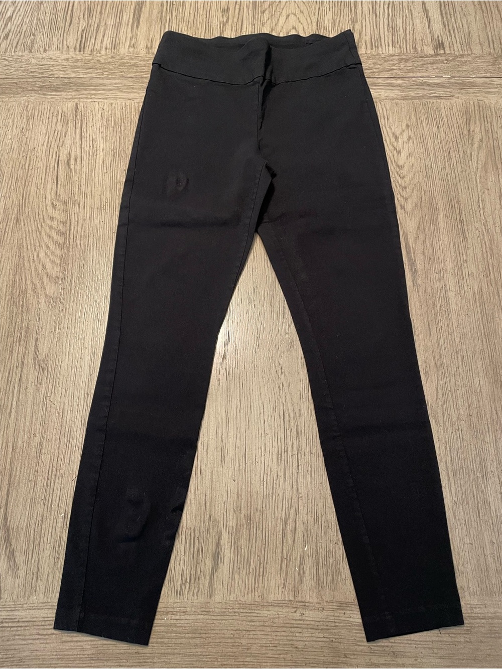 Maurice’s women’s pull on ankle slacks, small, black.